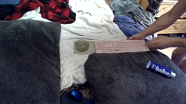 cdressupdiva online show from December 14, 12:01 pm