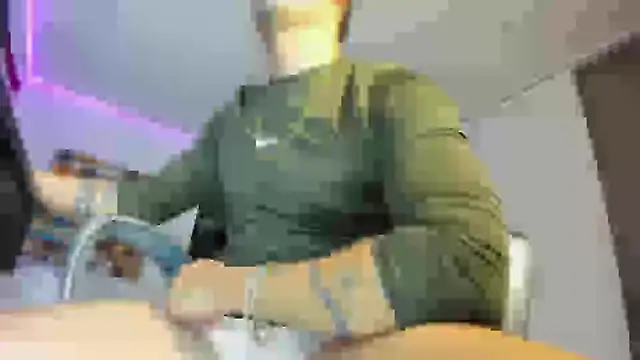 charlie hotxxx online show from March 7, 2:04 am