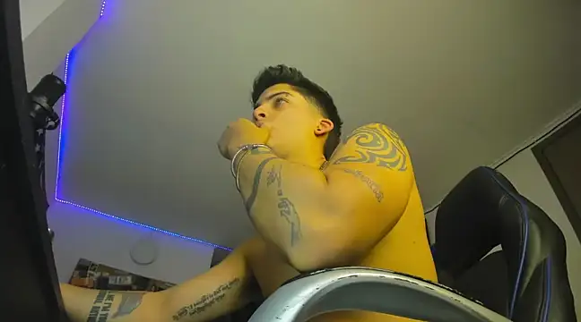 charlie hotxxx online show from February 13, 3:50 am