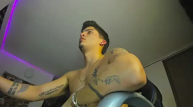 charlie hotxxx online show from March 14, 4:10 am