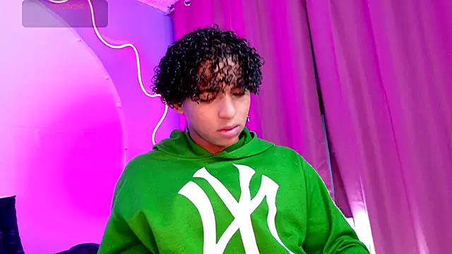 Noah Smith04 online show from December 2, 2:31 pm