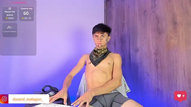 Demian cute18 online show from October 28, 12:46 am