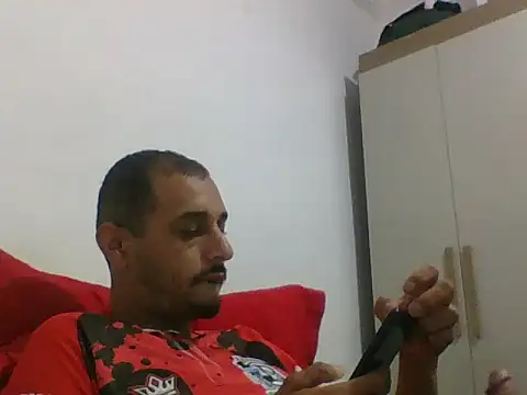 Snapshot of Pauzuudo01 chatting on October 25, 11:39 pm Pauzuudo01 online show from October 25, 11:39 pm
