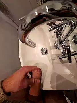 Snapshot of thesmiledoc chatting on December 24, 1:50 pm thesmiledoc online show from December 24, 1:50 pm