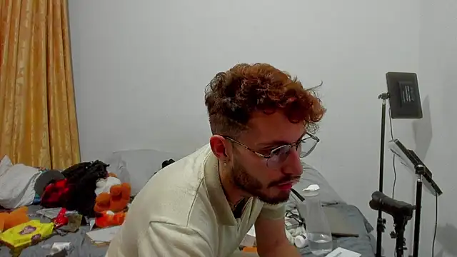 axel giracr online show from January 24, 1:46 am