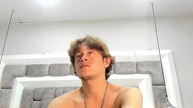 Snapshot of AnthonyAlso chatting on October 6, 8:35 pm AnthonyAlso online show from October 6, 8:35 pm