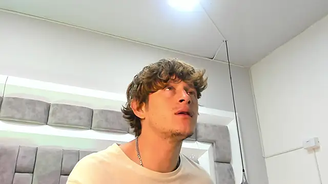 Snapshot of AnthonyAlso chatting on October 13, 9:21 pm AnthonyAlso online show from October 13, 9:21 pm