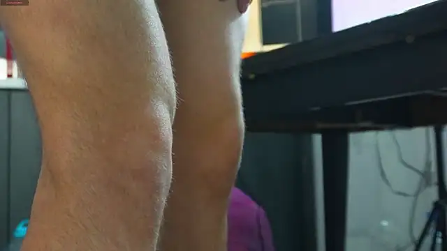 danielkraigforu online show from December 16, 12:59 am