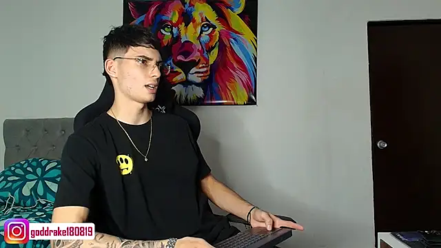 god drake online show from February 27, 4:52 am