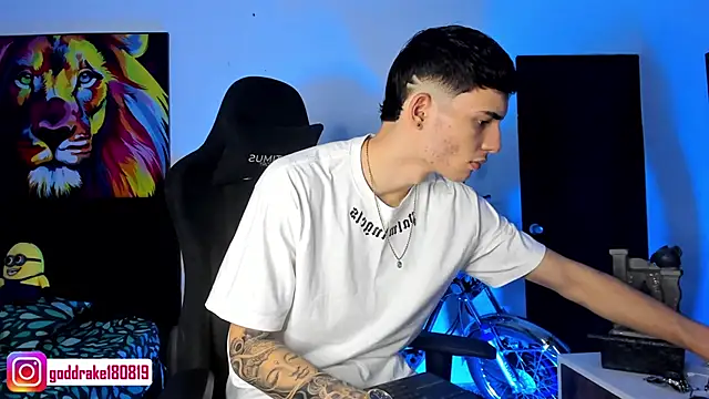 god drake online show from January 3, 1:03 pm