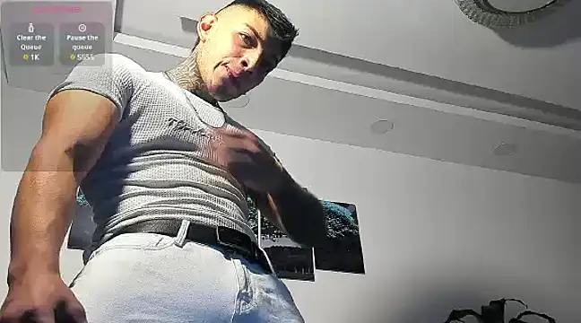 Snapshot of angeel_d035 chatting on February 2, 12:40 am angeel d035 online show from February 2, 12:40 am