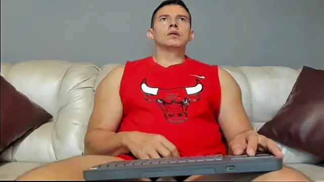 Snapshot of derekk_frostt chatting on October 4, 12:32 pm derekk frostt online show from October 4, 12:32 pm