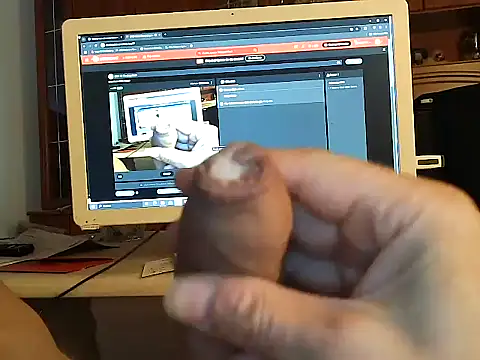 Snapshot of Sexy-boy29 chatting on December 25, 4:00 pm Sexy-boy29 online show from December 25, 4:00 pm