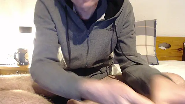 Snapshot of geree84 chatting on February 20, 4:36 pm geree84 online show from February 20, 4:36 pm