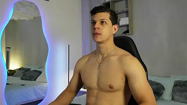 MarcoSullivan online show from March 6, 9:45 pm