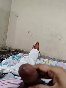 AUNTY1984 online show from September 27, 6:00 am