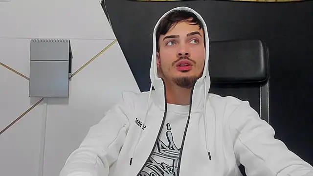 BrandonTate online show from April 1, 2:03 pm