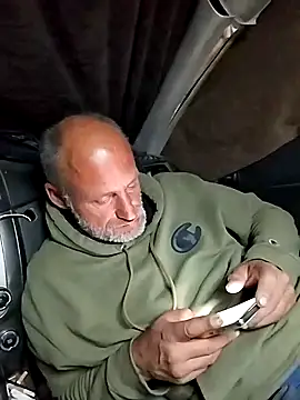 FloppyPickle4u online show from February 10, 5:25 am