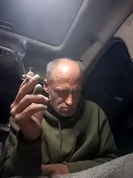 FloppyPickle4u online show from December 12, 8:14 am