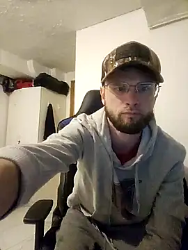 Snapshot of Talenjames4 chatting on October 29, 4:32 pm Talenjames4 online show from October 29, 4:32 pm