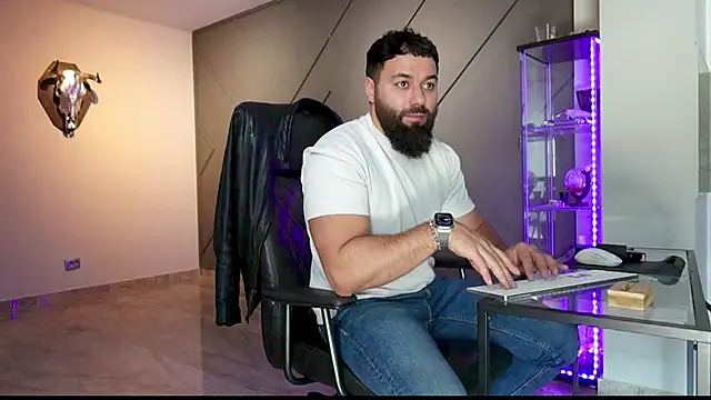 Snapshot of mattmasterss chatting on March 18, 12:17 pm mattmasterss online show from March 18, 12:17 pm