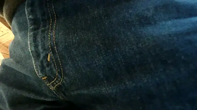 Snapshot of TWENTYONE0021 chatting on January 7, 7:11 am TWENTYONE0021 online show from January 7, 7:11 am