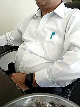 Snapshot of Hot-man39 chatting on March 18, 6:28 am Hot-man39 online show from March 18, 6:28 am