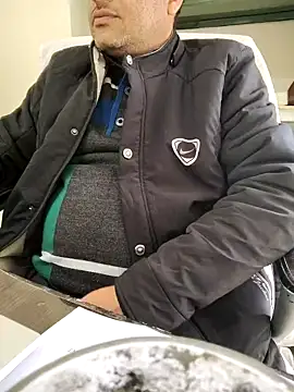 Snapshot of Hot-man39 chatting on December 31, 6:48 am Hot-man39 online show from December 31, 6:48 am