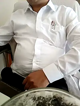 Snapshot of Hot-man39 chatting on January 31, 5:30 am Hot-man39 online show from January 31, 5:30 am