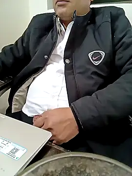 Snapshot of Hot-man39 chatting on January 13, 12:02 pm Hot-man39 online show from January 13, 12:02 pm