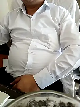 Snapshot of Hot-man39 chatting on January 24, 10:43 am Hot-man39 online show from January 24, 10:43 am