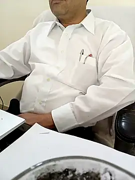 Snapshot of Hot-man39 chatting on February 4, 6:25 am Hot-man39 online show from February 4, 6:25 am