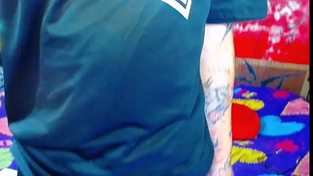 deivid estrada online show from November 3, 4:09 pm