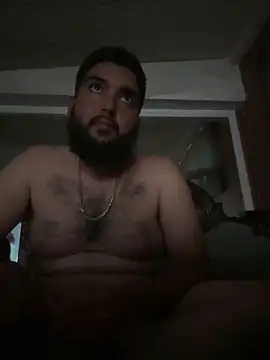 Snapshot of bigdickgio6923 chatting on December 29, 5:21 am bigdickgio6923 online show from December 29, 5:21 am