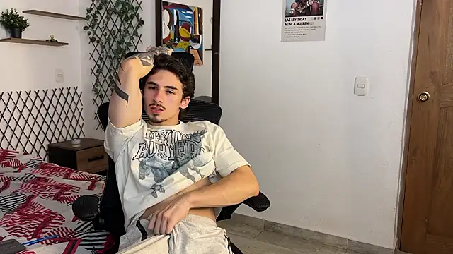 David Brown18 online show from March 8, 12:52 am