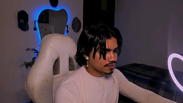 Young laroi online show from January 10, 7:04 am