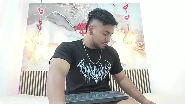 BrianMalonee online show from March 2, 12:34 pm