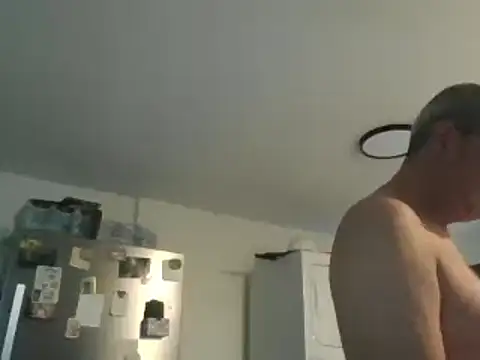 Snapshot of keiferkriss chatting on December 18, 8:25 pm keiferkriss online show from December 18, 8:25 pm