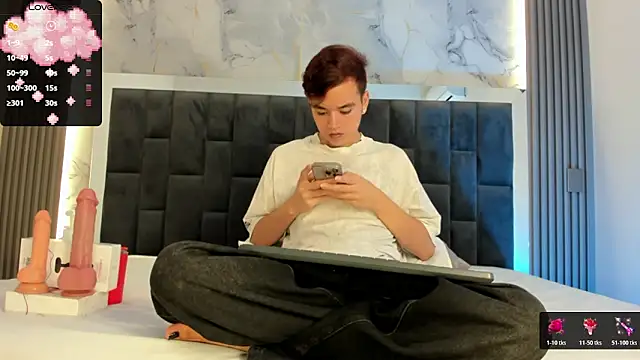 Snapshot of bunny_maxi chatting on October 24, 1:13 pm bunny maxi online show from October 24, 1:13 pm