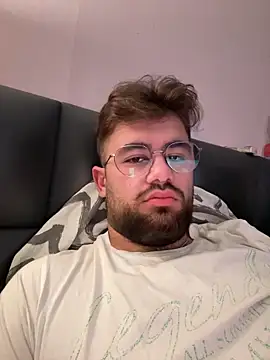 Snapshot of yxssxn24403 chatting on October 10, 3:11 am yxssxn24403 online show from October 10, 3:11 am