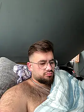 Snapshot of yxssxn24403 chatting on October 3, 9:47 am yxssxn24403 online show from October 3, 9:47 am