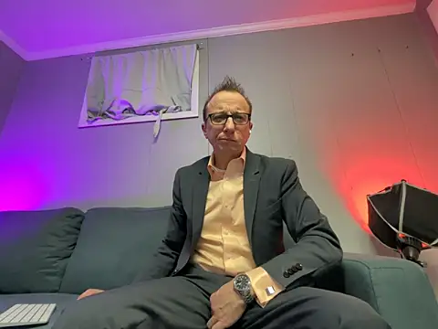 mouser21212 online show from March 5, 7:16 am