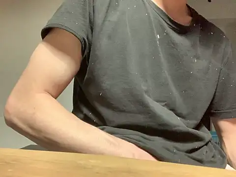 Snapshot of L0cKyseven77 chatting on January 14, 12:33 am L0cKyseven77 online show from January 14, 12:33 am