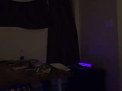 Snapshot of L0cKyseven77 chatting on January 11, 4:16 am L0cKyseven77 online show from January 11, 4:16 am