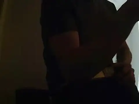 Snapshot of L0cKyseven77 chatting on January 25, 3:09 am L0cKyseven77 online show from January 25, 3:09 am