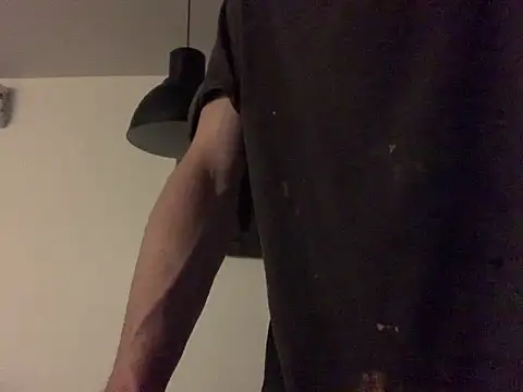 Snapshot of L0cKyseven77 chatting on December 28, 8:37 am L0cKyseven77 online show from December 28, 8:37 am