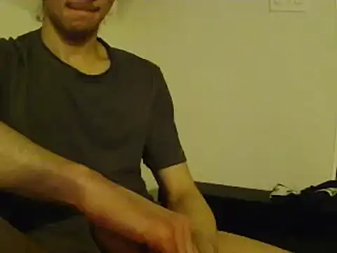 Snapshot of L0cKyseven77 chatting on February 12, 1:41 am L0cKyseven77 online show from February 12, 1:41 am