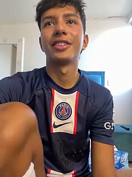 Leonarrrd 01 online show from September 28, 9:35 pm