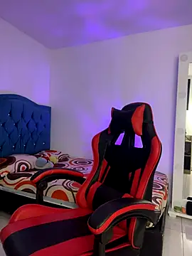 Leonarrrd 01 online show from November 3, 11:39 pm