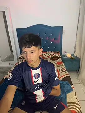 Leonarrrd 01 online show from December 13, 2:54 am